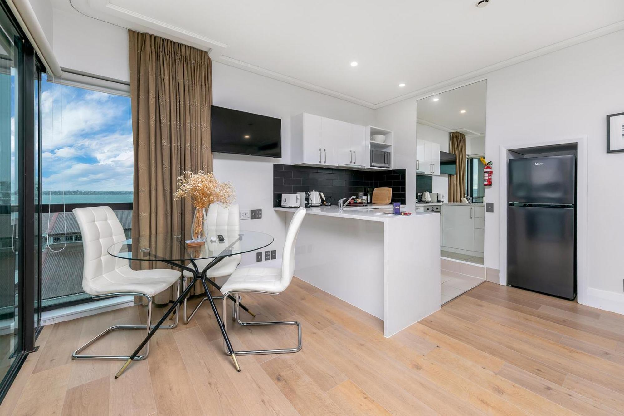 Exquisite Sun Soaked Corner Apartment Auckland Exterior foto